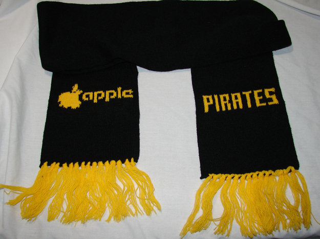 Apple Pittsburgh Pirates Scarf